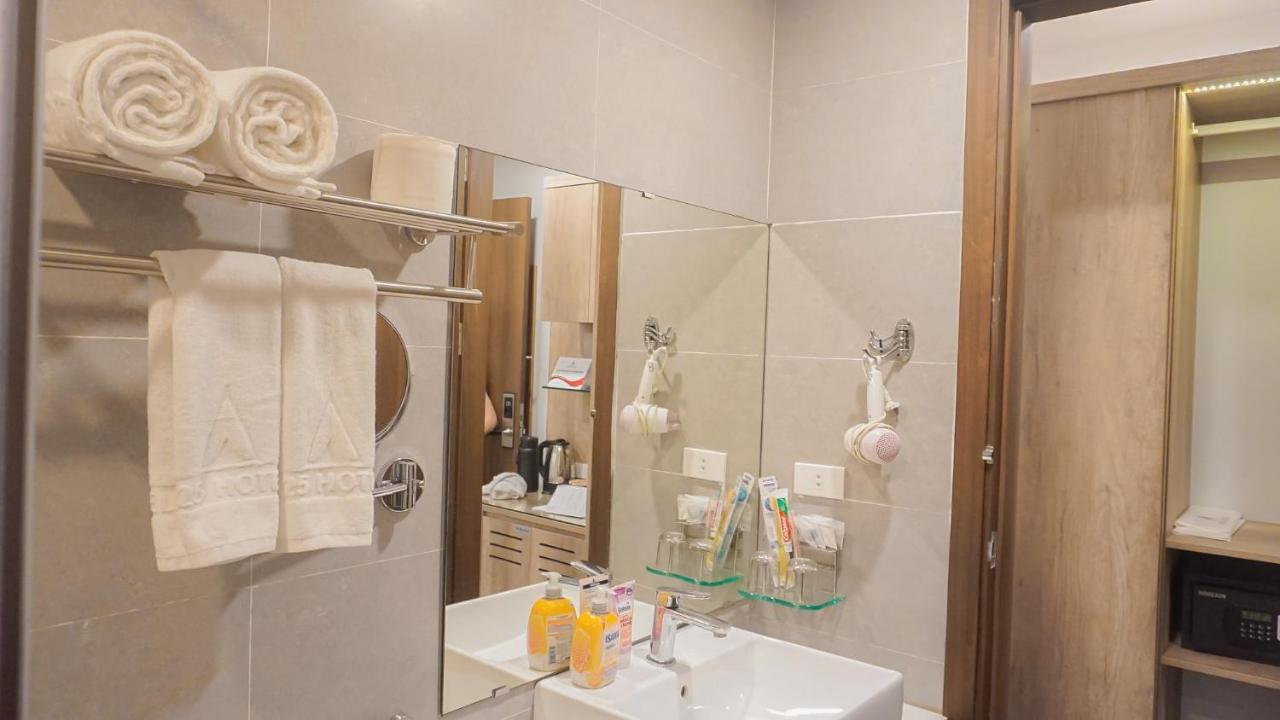 A25 Hotel - Hoang Dao Thuy 1 ハノイ市 エクステリア 写真